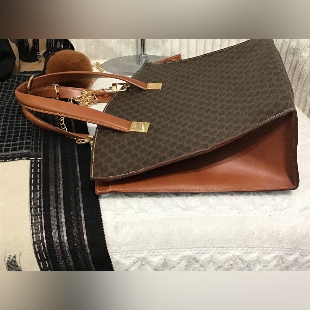 Celine Bags - Picture 5 of 13